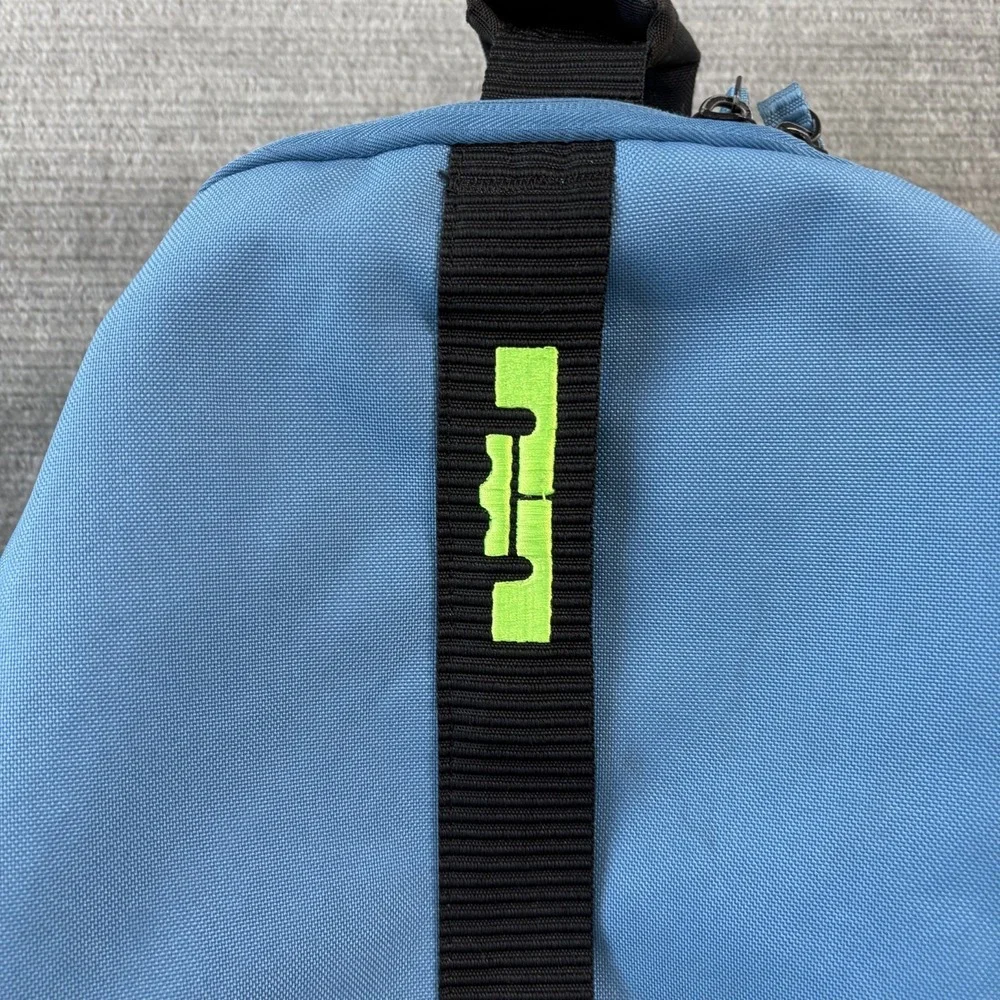 Nike LeBron James Basketball Backpack Blue Bubble Straps Lightweight Pockets